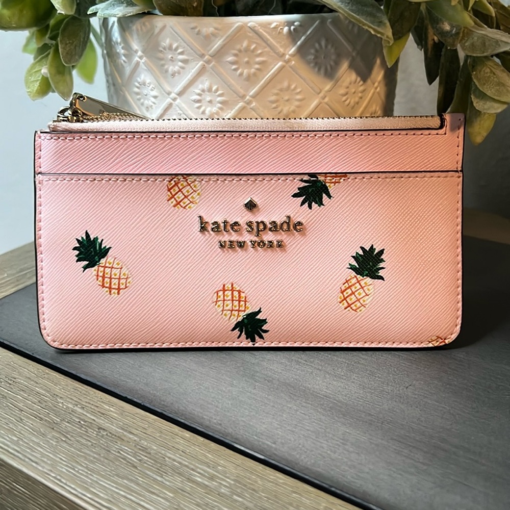 Kate Spade Large Slim Card Holder Pineapples Print